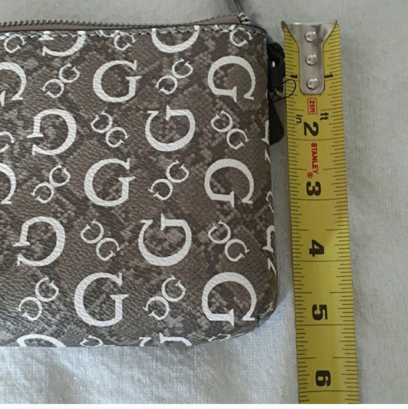 Great Gift! Guess grey nickel faux snakeskin wristlet wallet New - Picture 6 of 7